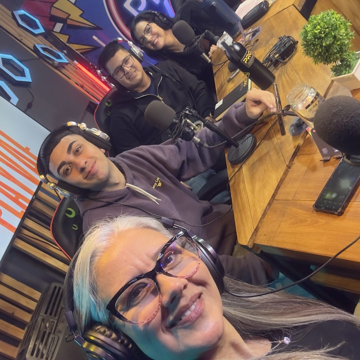 Grabación y equipo — Nunca Nos Fuimos